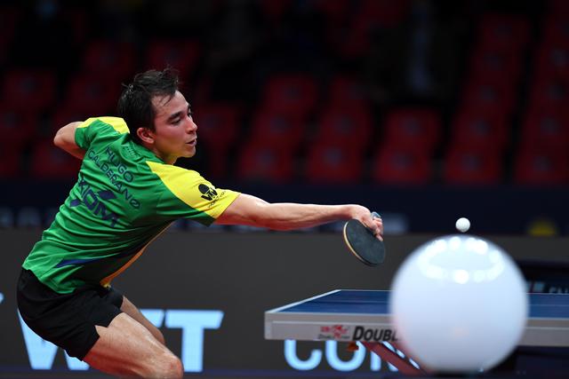 时刻肩负球 时刻肩负球