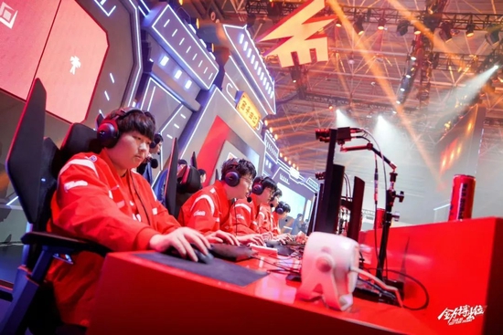 吼与挥拳 吼与挥拳